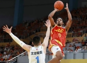 北京首钢大比分击败对手，保持领先优势