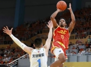 北京首钢大比分击败对手，保持领先优势