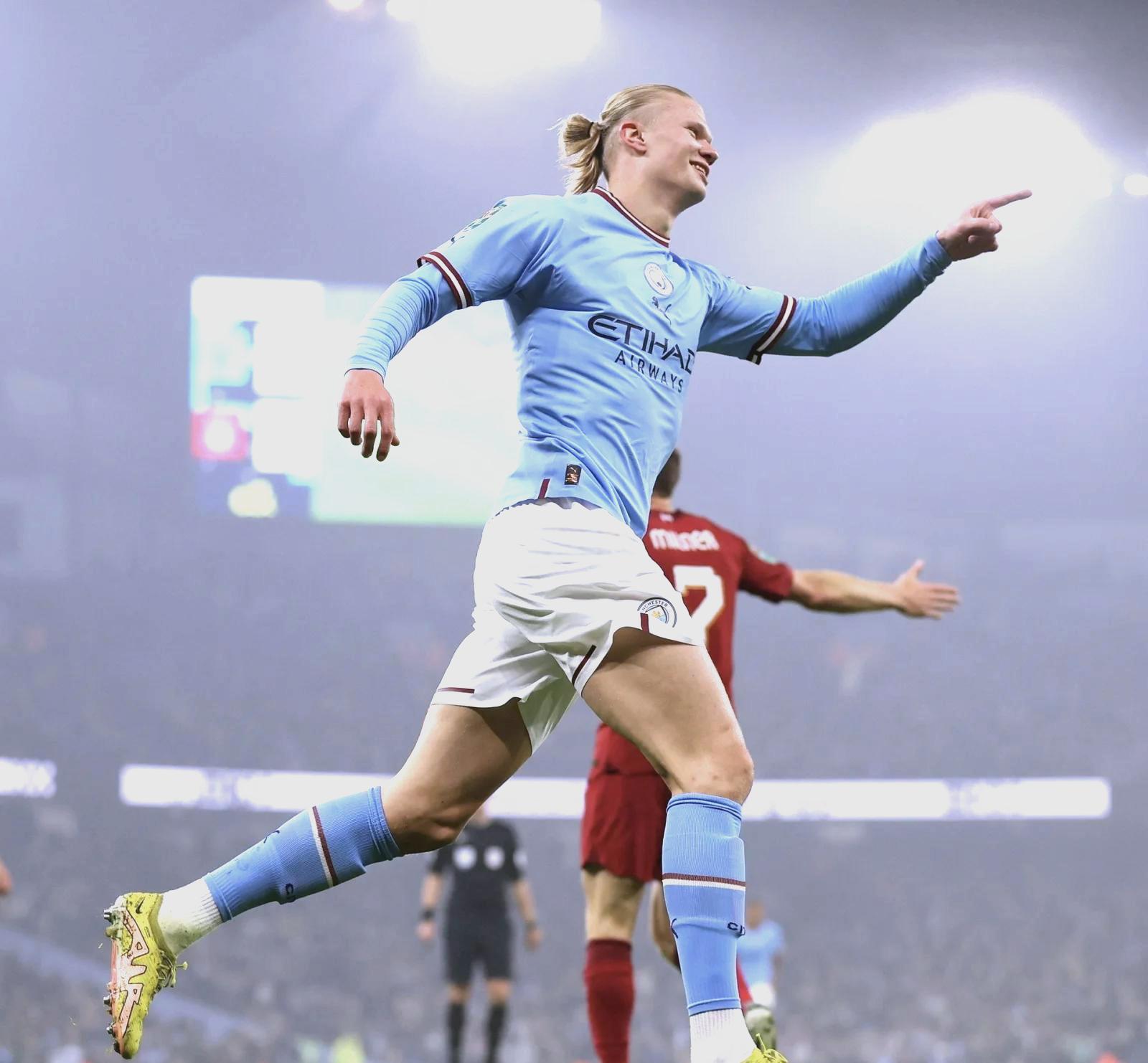 重要助攻首场状态出色,曼联观众沸腾!,哈兰德重返赛场气势如虹延续的简单介绍 重要助攻首场状态出色,曼联观众沸腾!,哈兰德重返赛场气势如虹延续的简单介绍